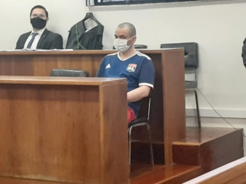 Júri absolve um e condena outro por assassinato no presídio