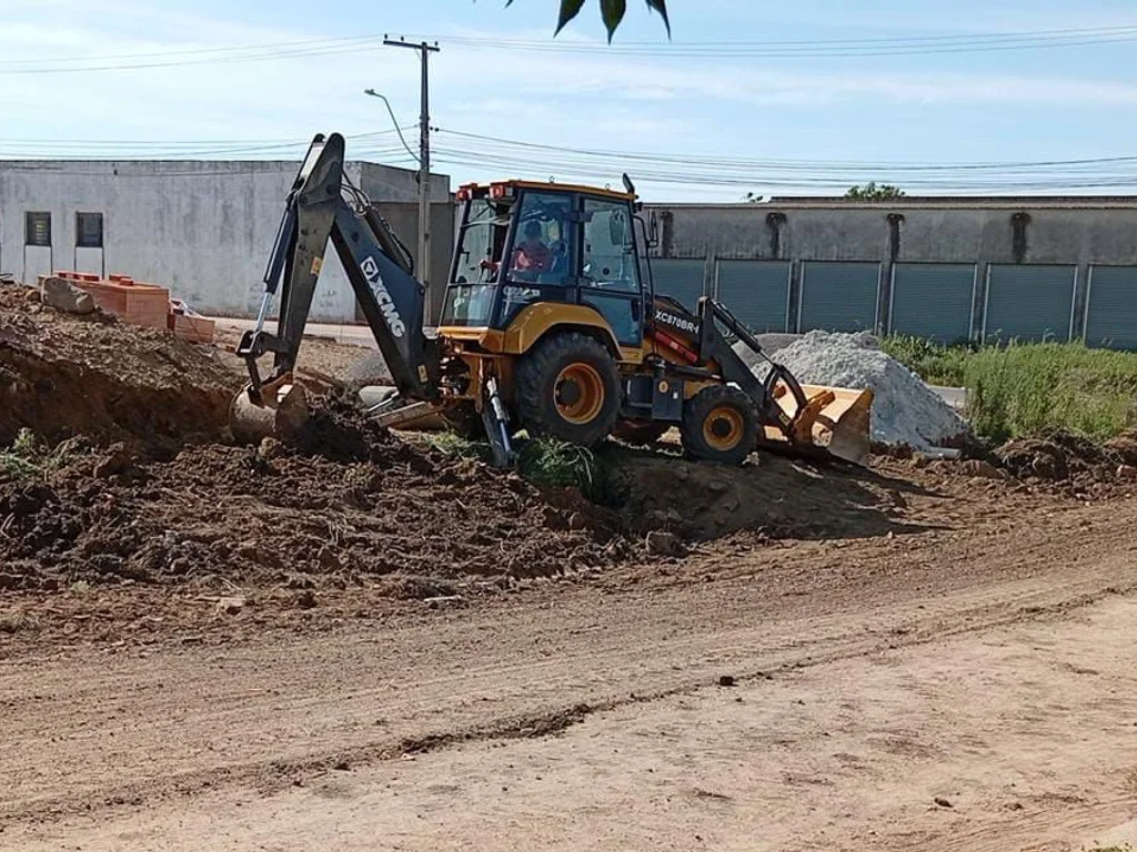 Tempo seco permite avanço de serviços nas vias