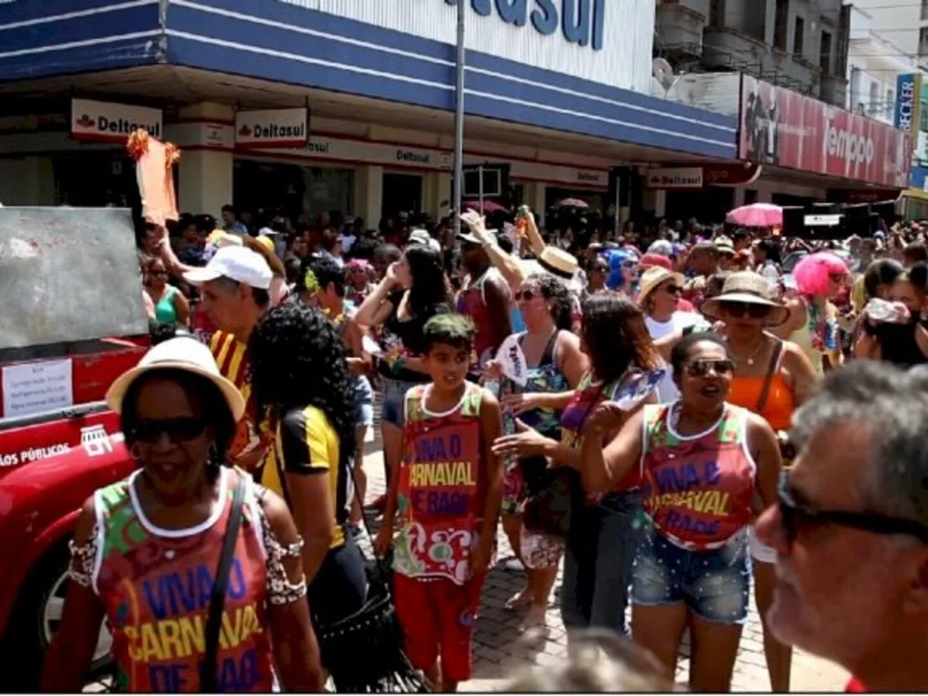 Bagé poderá ter Carnaval com blocos baseado em Porto Alegre