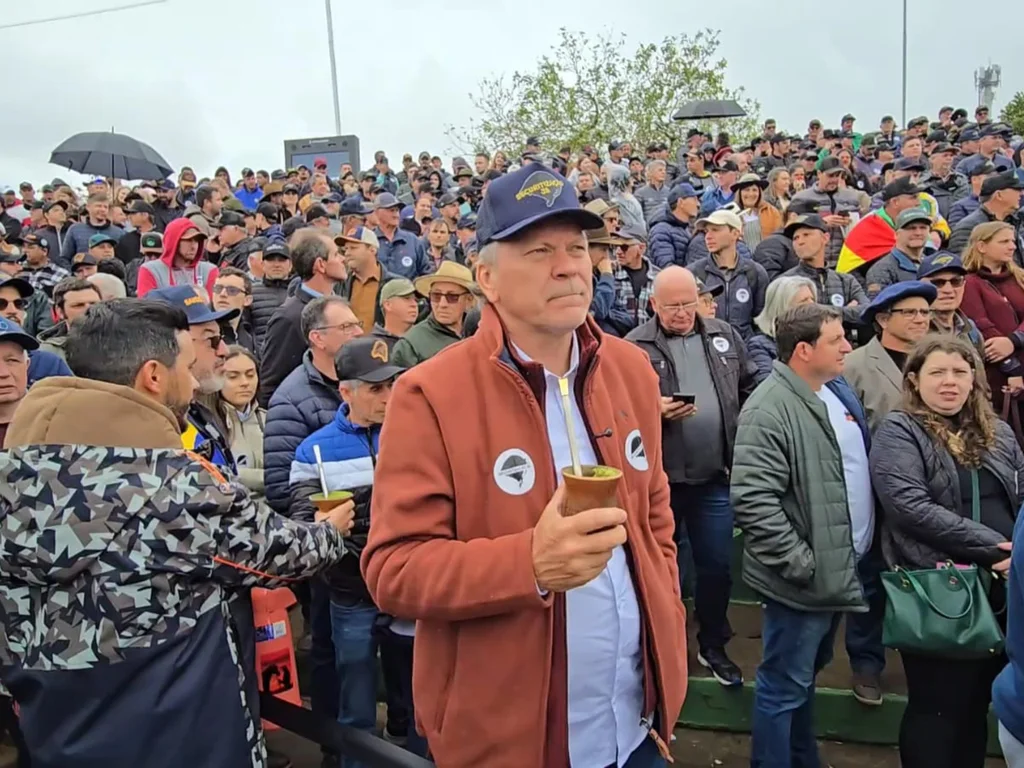 Hamm crítica anúncio do governo e defende projeto da securitização como verdadeira solução