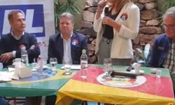 Lideranças se reúnem com Bolsonaro no Planalto