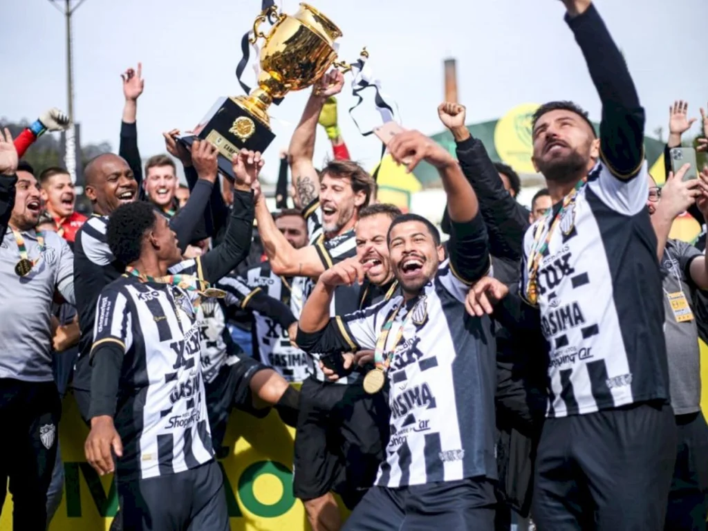 Clubes devem comunicar que pretendem jogar Terceirona