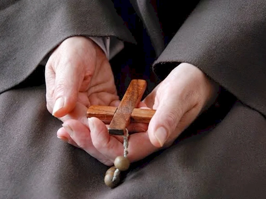 Bispo e religiosa falam sobre o mês das vocações