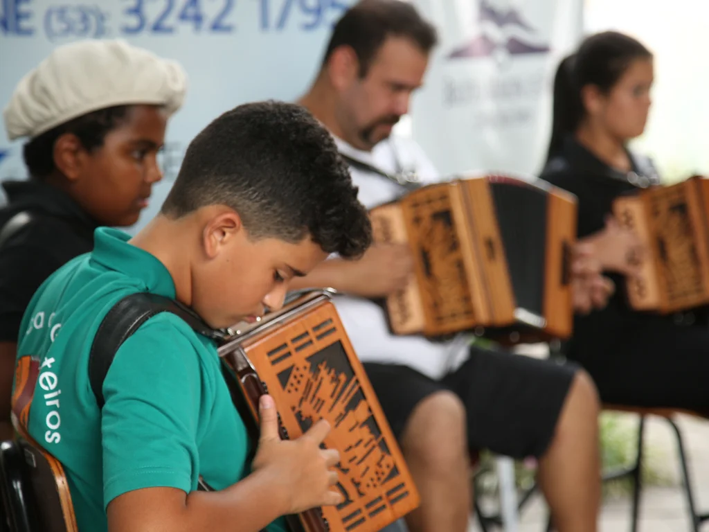 Fábrica de Gaiteiros retorna a Bagé com aulas ampliadas