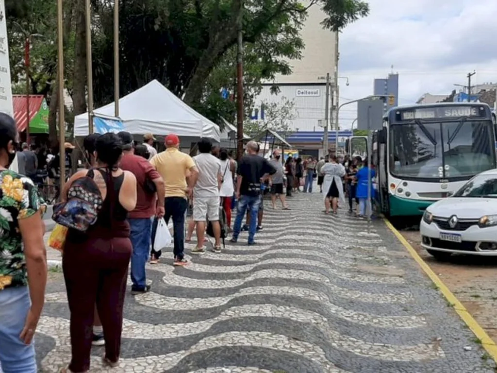 Vacinação ocorre neste sábado no Coreto