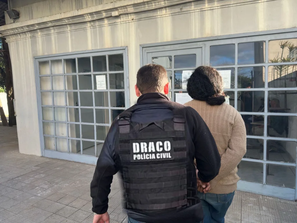 Mulher foragida por tráfico é presa em operação conjunta