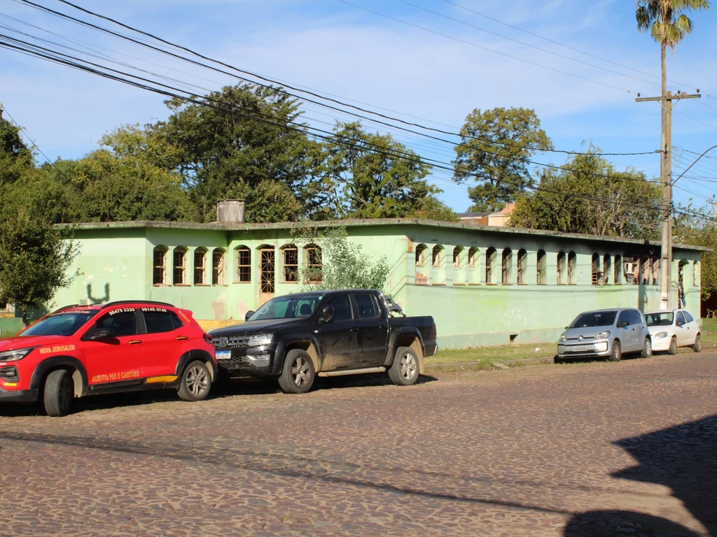 Prédio da antiga rodoviária é condenado e será demolido