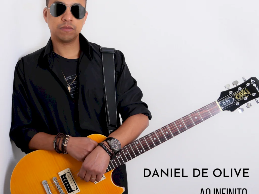 Bageense Daniel de Olive lança o álbum Ao infinito