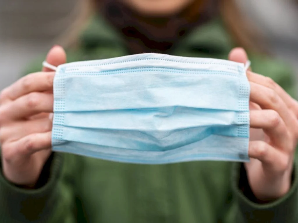 Leitores opinam retomada das máscaras