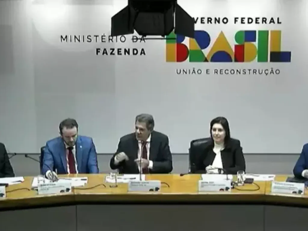 Governo anuncia bloqueio de R$ 31,3 bilhões no Orçamento de 2025 e eleva IOF