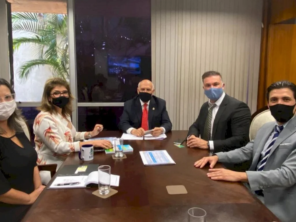 Senador garante apoio à demanda de Bagé