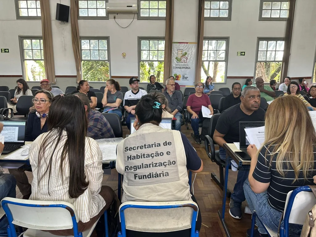 Mutirão regulariza imóveis de 400 moradores em dois dias