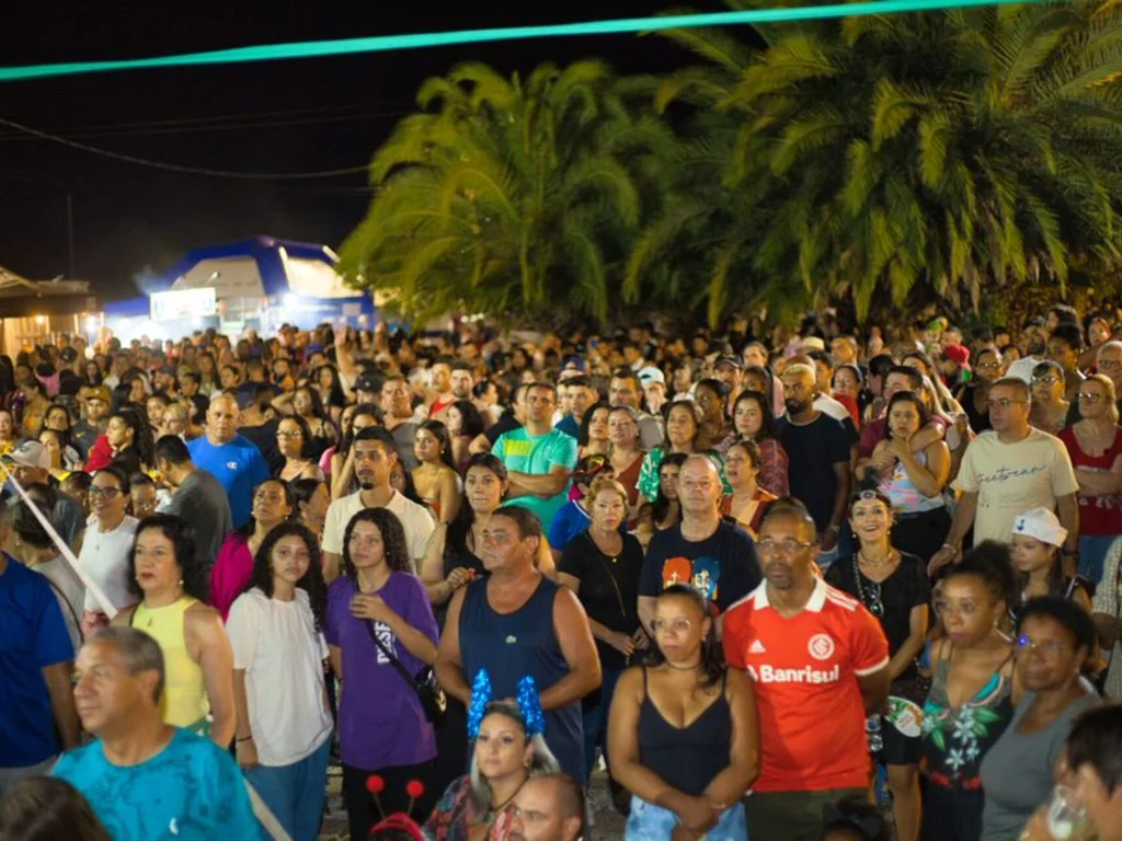 Marchinhas levam mais de cinco mil pessoas até Santa Thereza