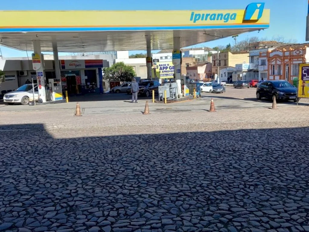 Limitação do ICMS diminuiu preço da gasolina