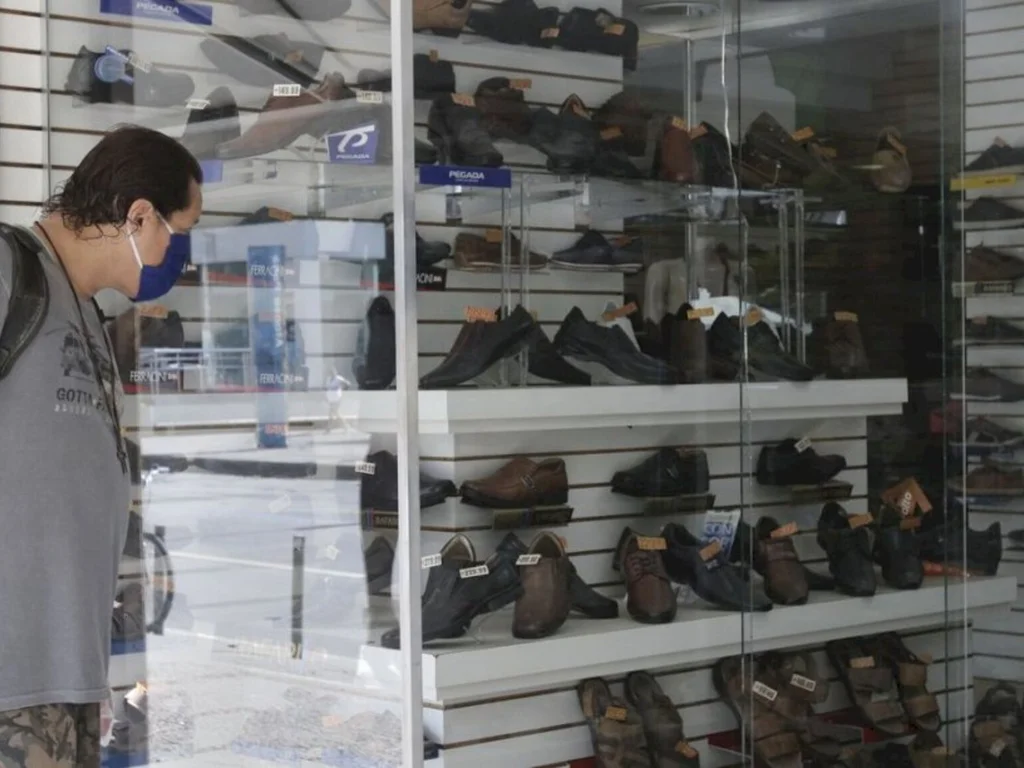 Semana começa com mais de seis mil vagas