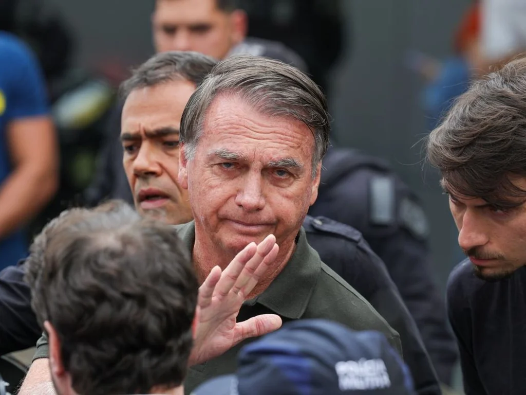 STF confirma penas e mantém Bolsonaro preso na PF