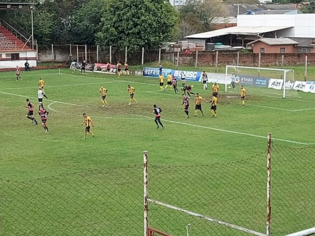 Jalde-negro conquista os primeiros três pontos no Acesso