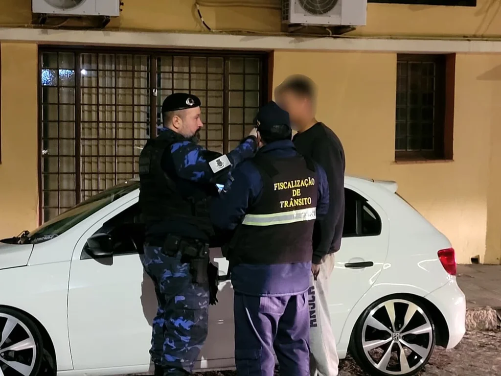 Balada Segura aborda mais de 100 motoristas com bafômetro