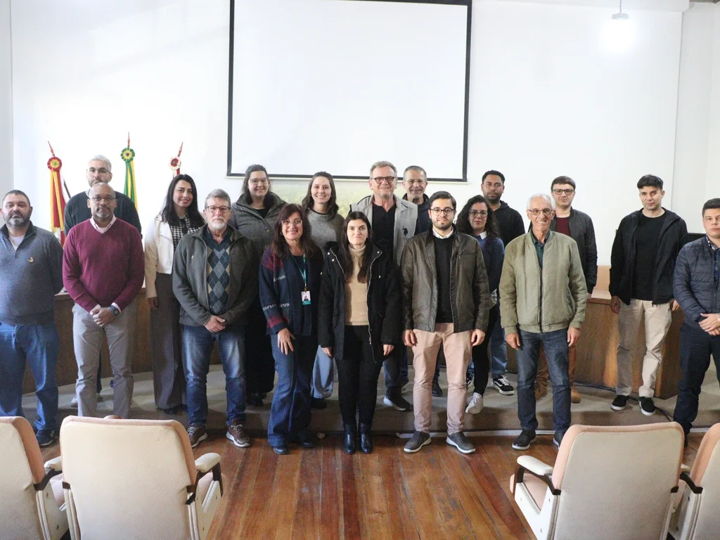 Conselho reúne poder público e sociedade civil para debater habitação