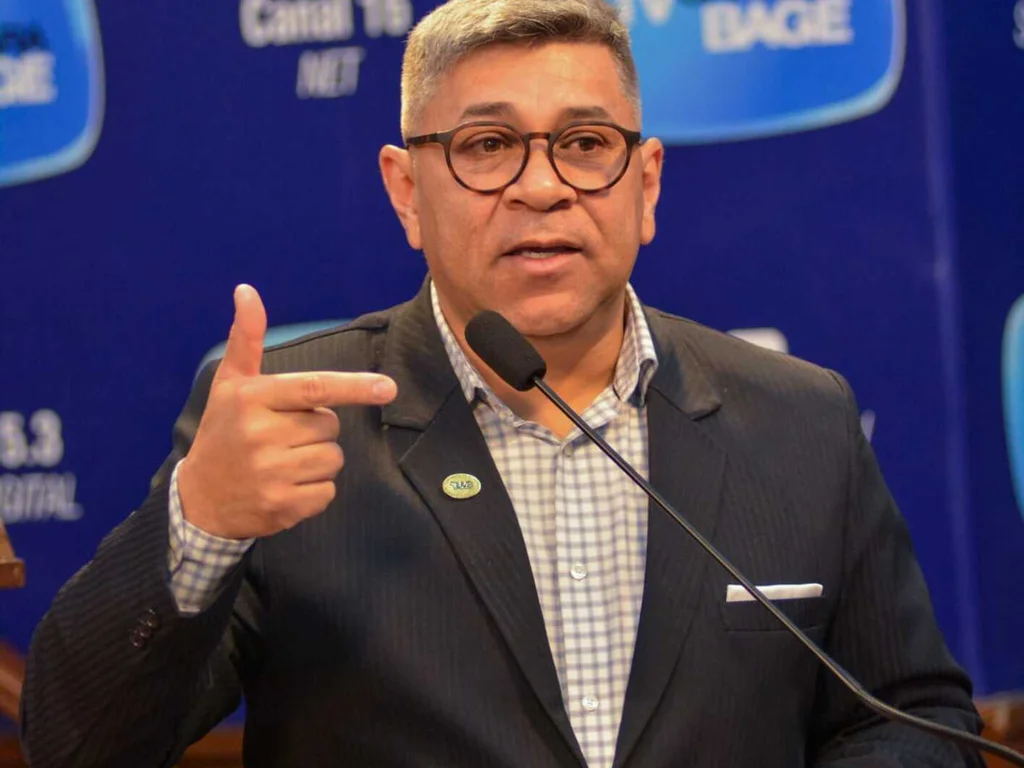 Aprovado projeto de lei que cria a Farmácia Veterinária Popular