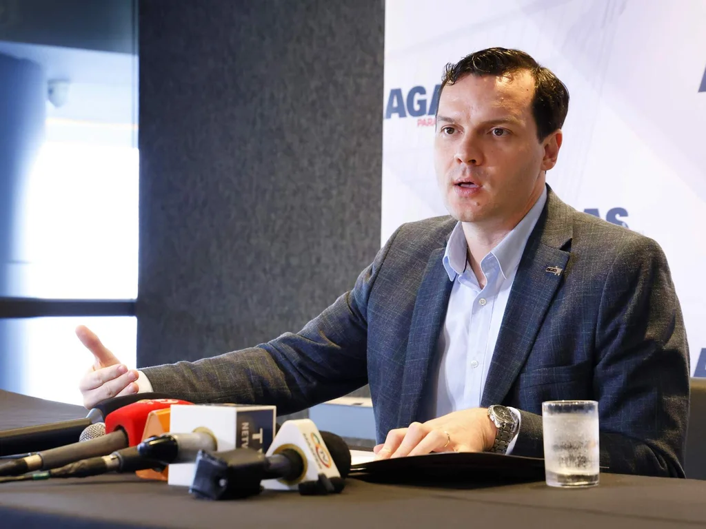 Peruzzo Junior toma posse e projeta crescimento da AGAS