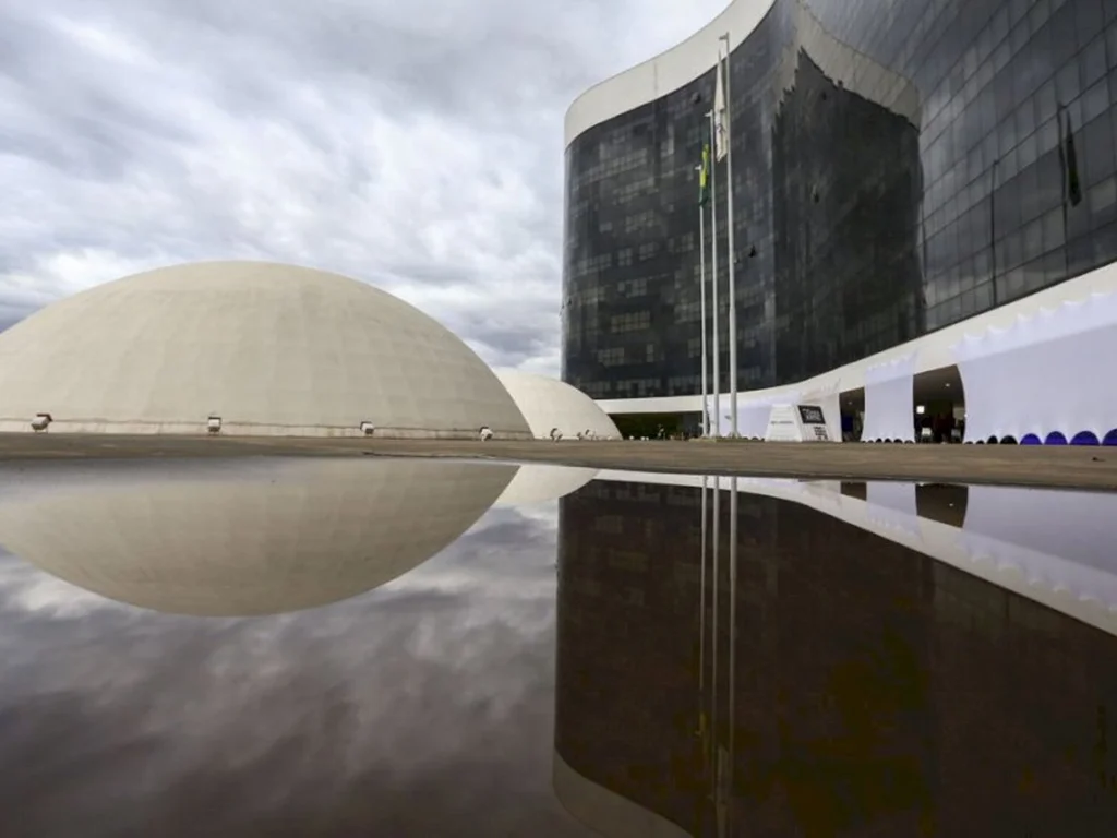 TSE confirma multa de R$ 22,9 milhões ao PL