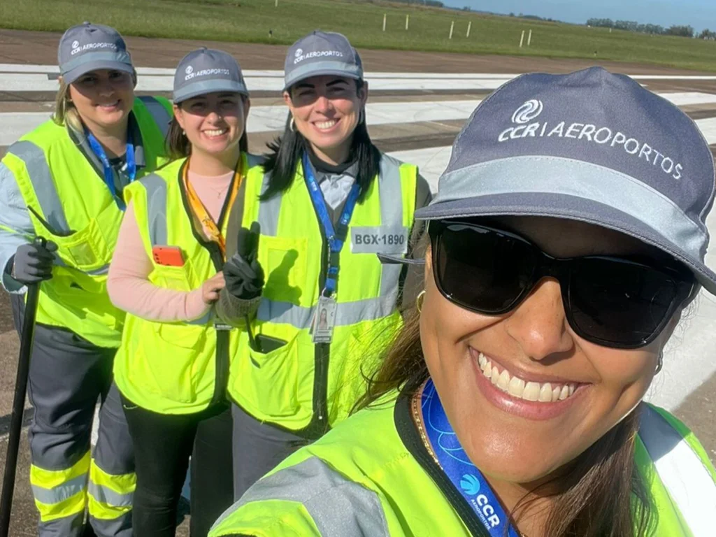 Aeroporto conta com mulheres fiscais de pátio e agentes de operações