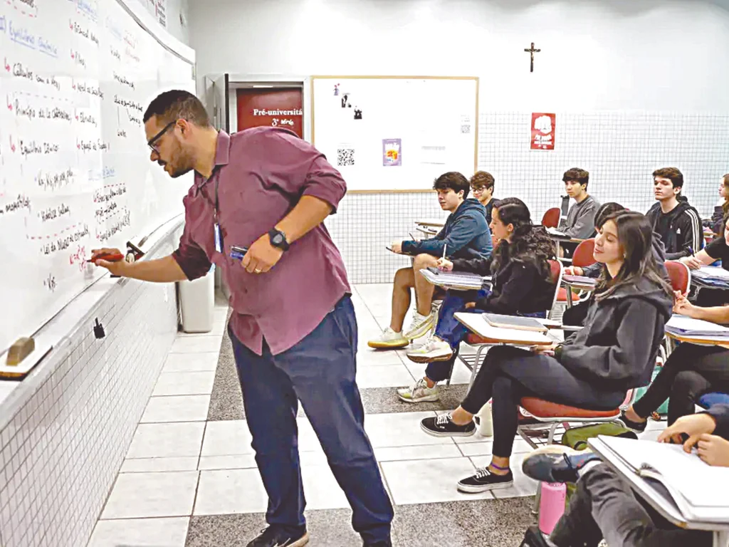 Ensino da democracia será incluído nas escolas