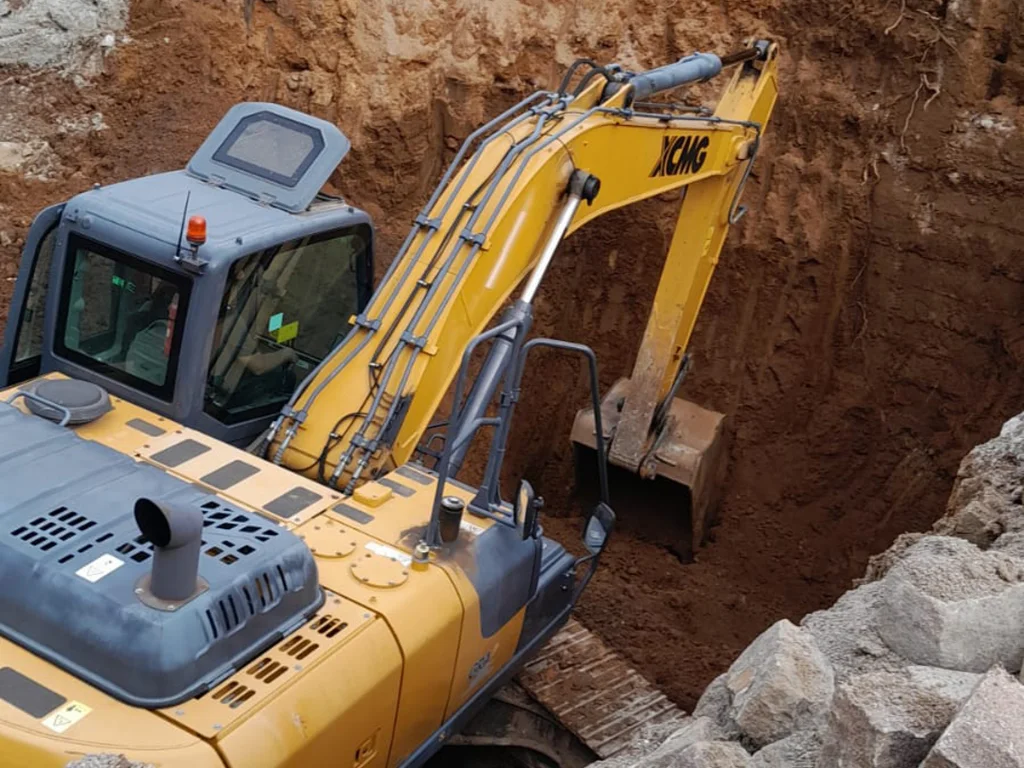 Obra na João Teles e Flores da Cunha deve durar três meses