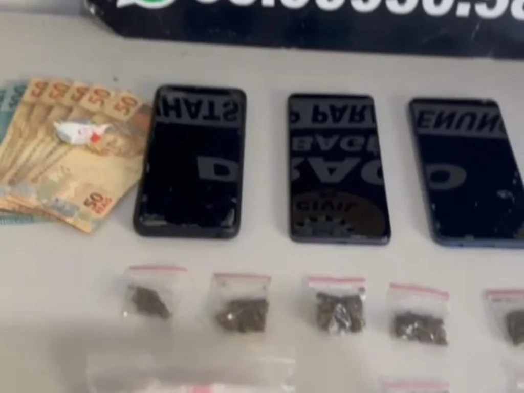 Mulher é presa e adolescente apreendido em operação da Draco