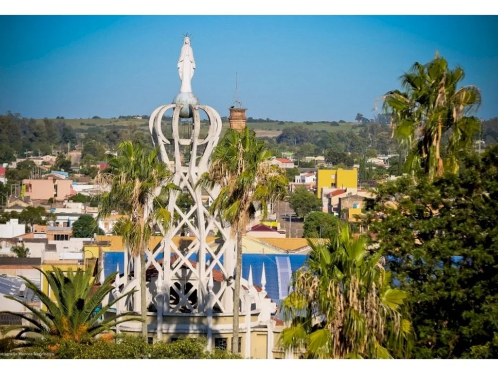 Paróquia arrecada donativos para crianças e famílias