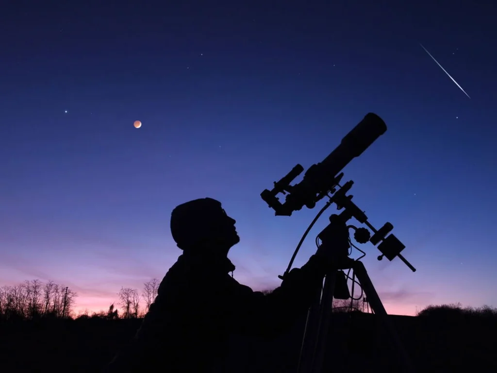 Planetário dá dicas para observar o “Cometa do Século”