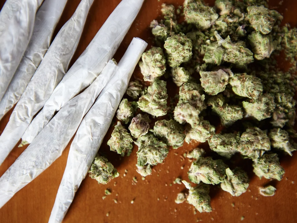 STJ absolve acusados de tráfico abordado sem motivo concreto