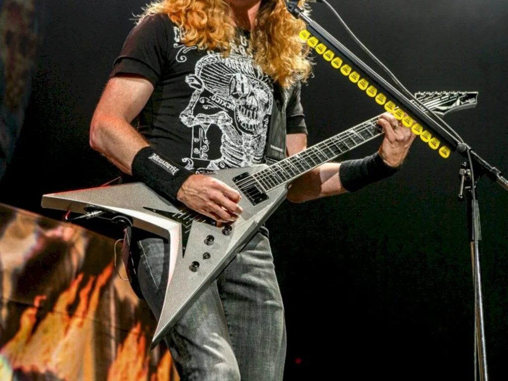 Livro destaca trajetória de lenda do heavy metal