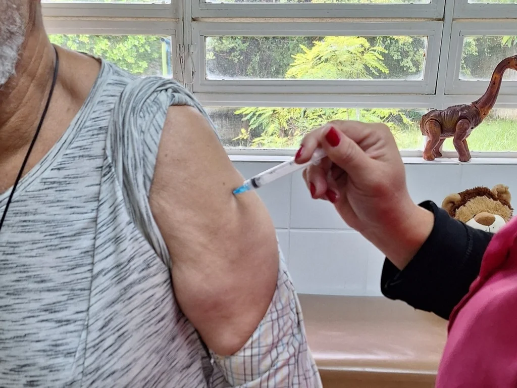 Apenas 30% dos idosos foi imunizado contra a gripe