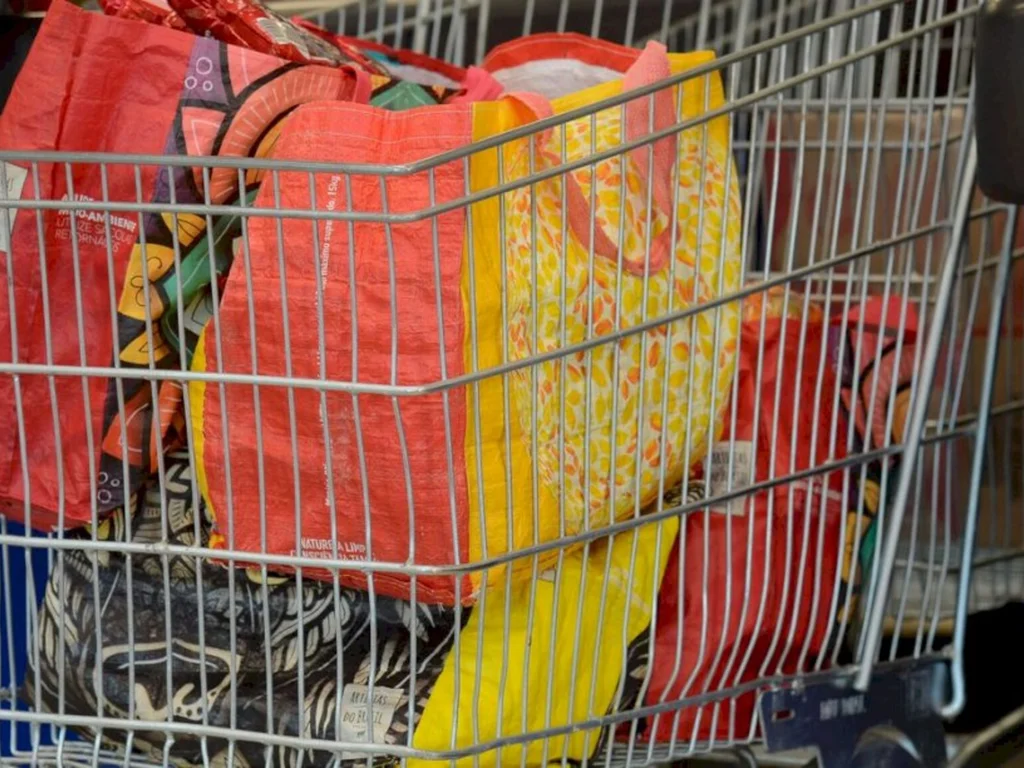 Consumo das famílias em supermercados cresce