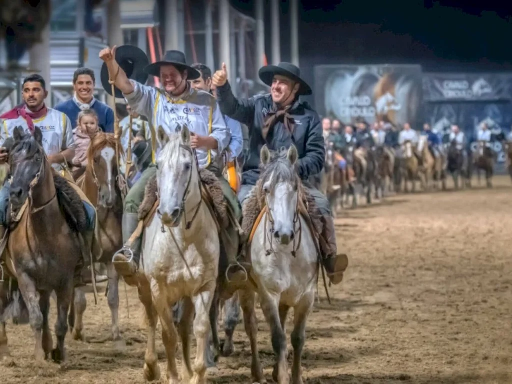 Paleteadas enaltecem campeões