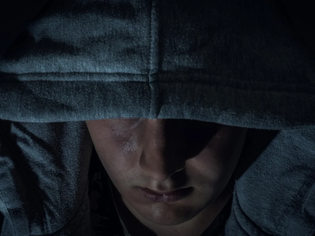 PL prevê aumento de penas para crimes de ameaça e perseguição