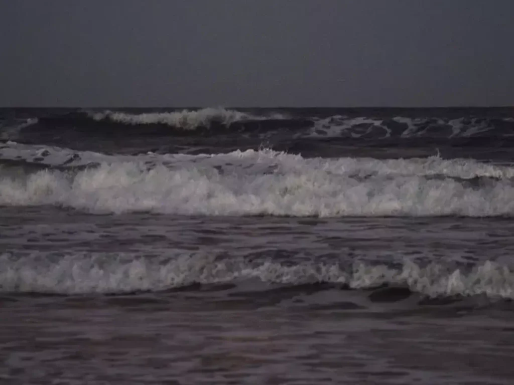 Abril tem Lua Rosa e chuva de meteoros