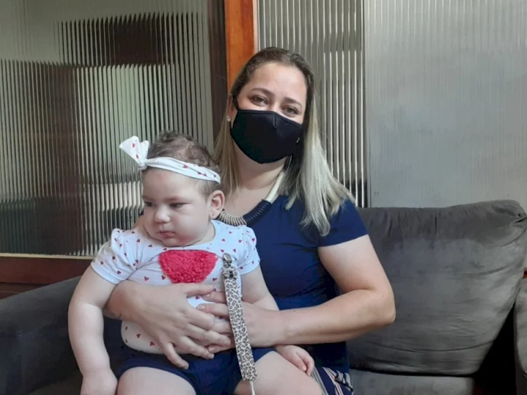 Leilão será realizado em benefício de menina com Síndrome de West