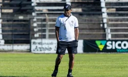 Treinador gaúcho é sensação do Campeonato Goiano