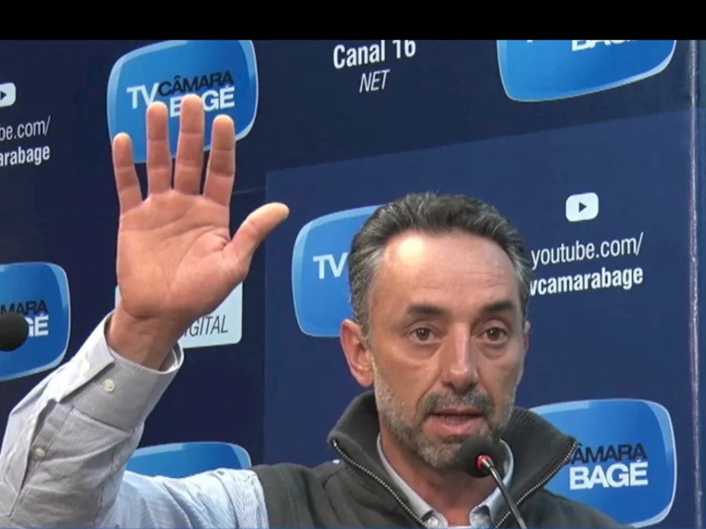 Mauricio Vargas assume vaga na Câmara