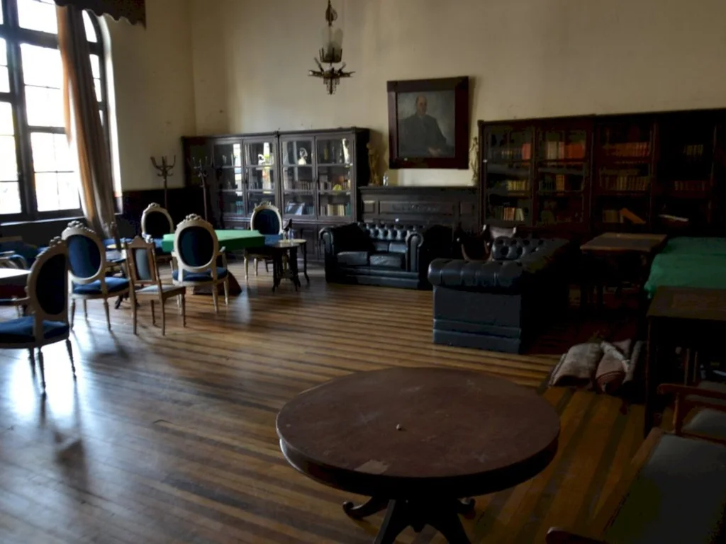 Leilão do Clube comercial  é cancelado