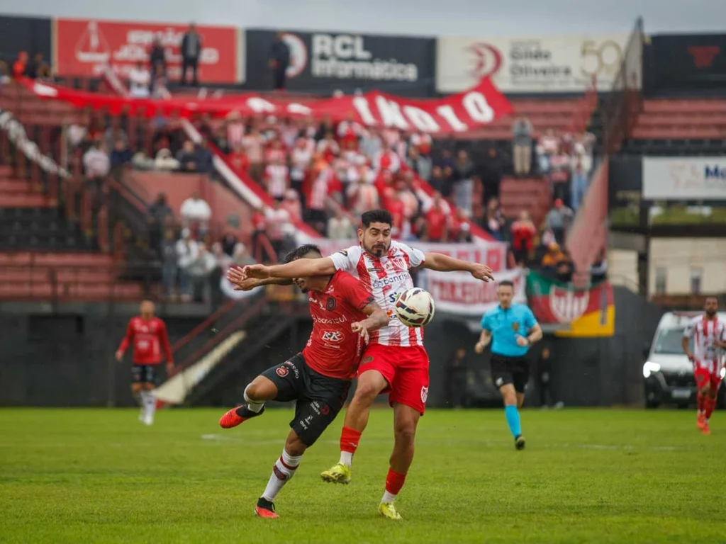 Guarany tem dois jogadores expulsos e reclama pênalti não marcado