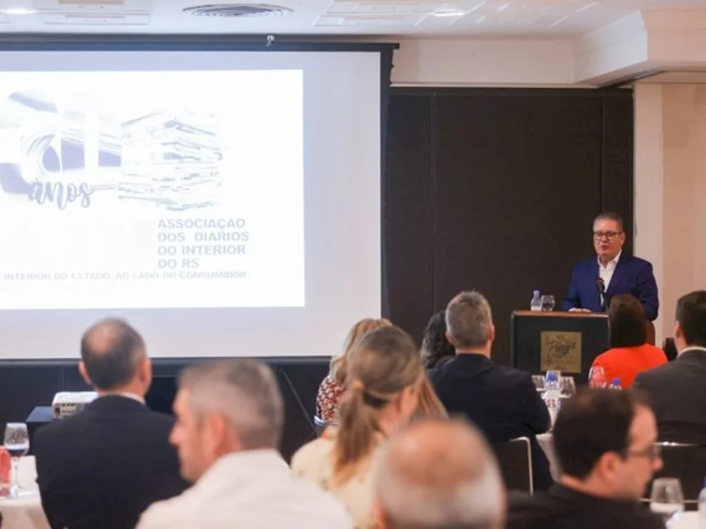 Trinta anos em defesa dos jornais do interior