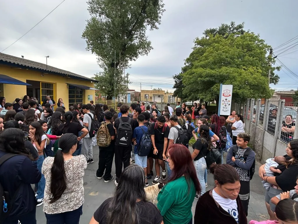 Começam as aulas para mais de 10 mil estudantes