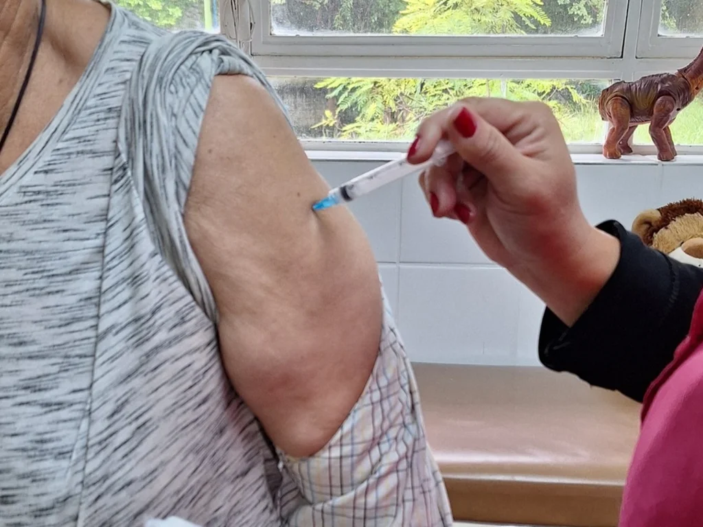 Estado decreta emergência diante da alta de internações