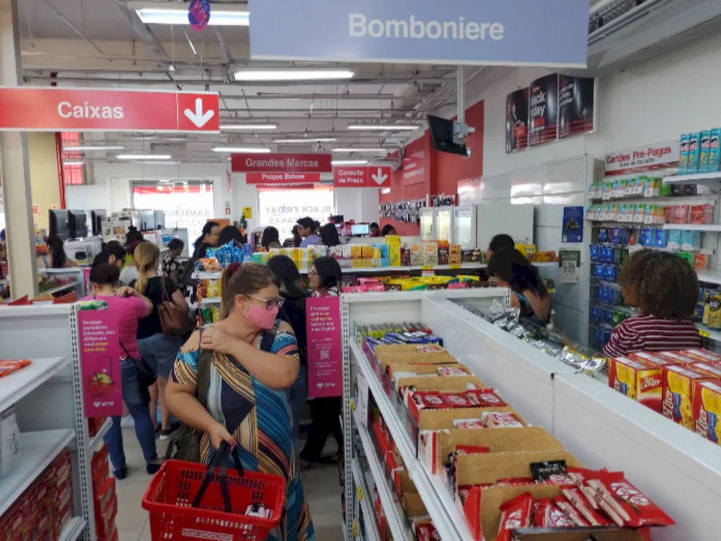 Black Friday mobiliza consumidores nas lojas do centro