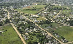 Falta de uso de máscaras e aglomeração geram críticas a evento