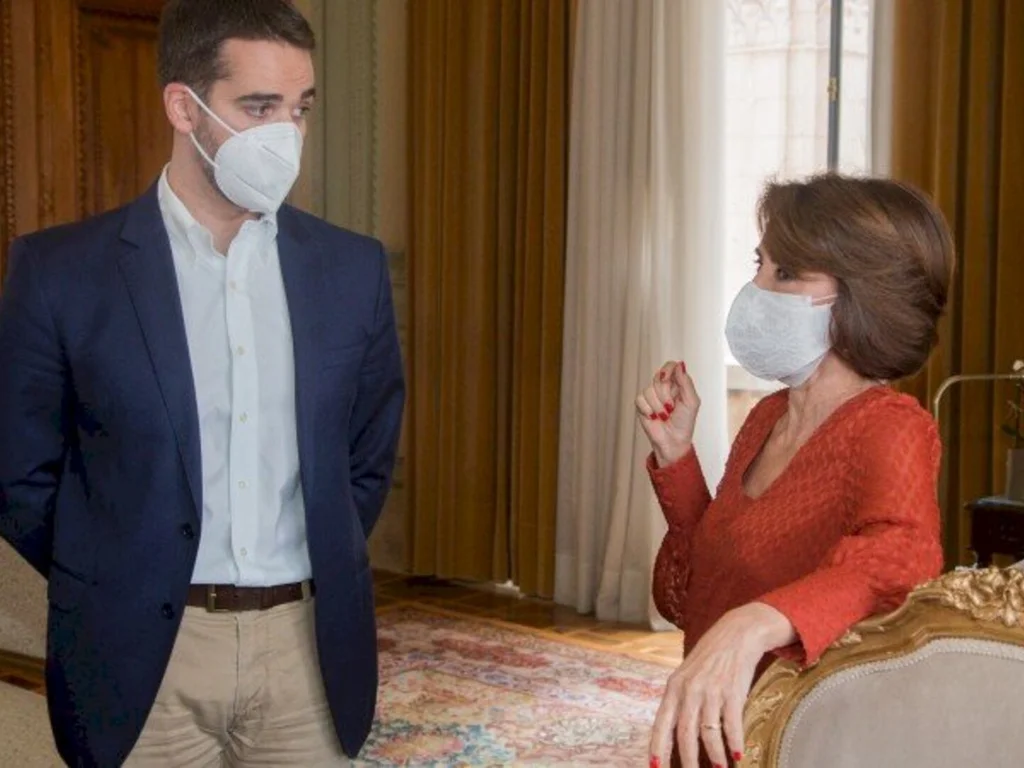 Nova secretária de Educação